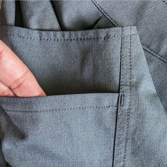 ZYIA Not just A Trail Activewear Black Cuffed Shorts Extra Media Pockets Sz XXXL - Picture 10 of 10